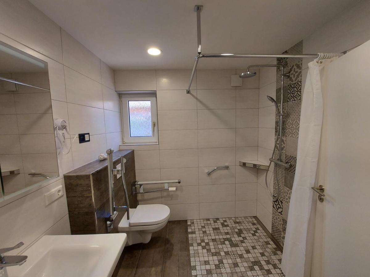 Apartment Am Bahnhof *